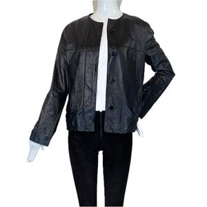MAX STUDIO Women's Black Leather Jacket
Size:Medium Excellent Preowned Condition